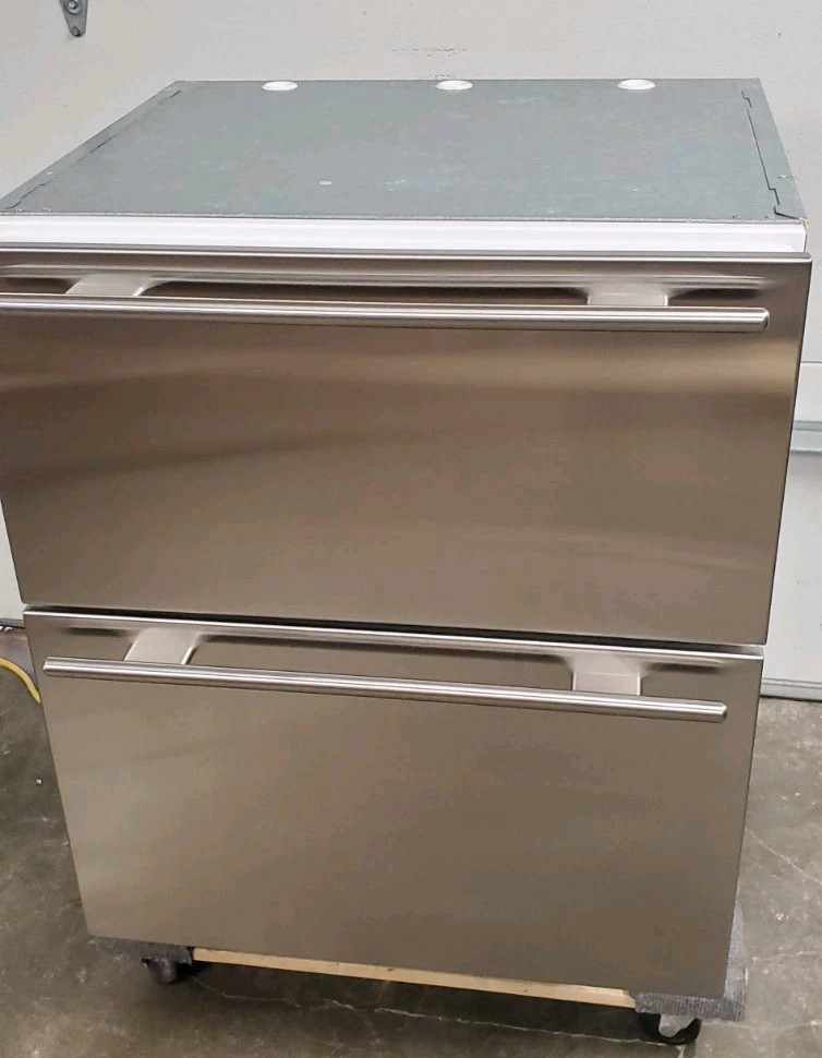 SUB-ZERO UNDERCOUNTER REFRIGERATOR DRAWERS