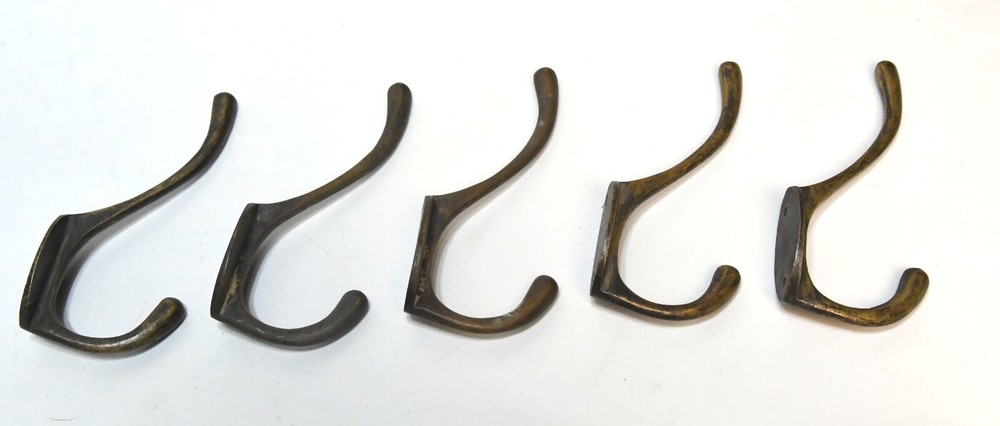 5 VINTAGE HAT OF COAT HOOKS