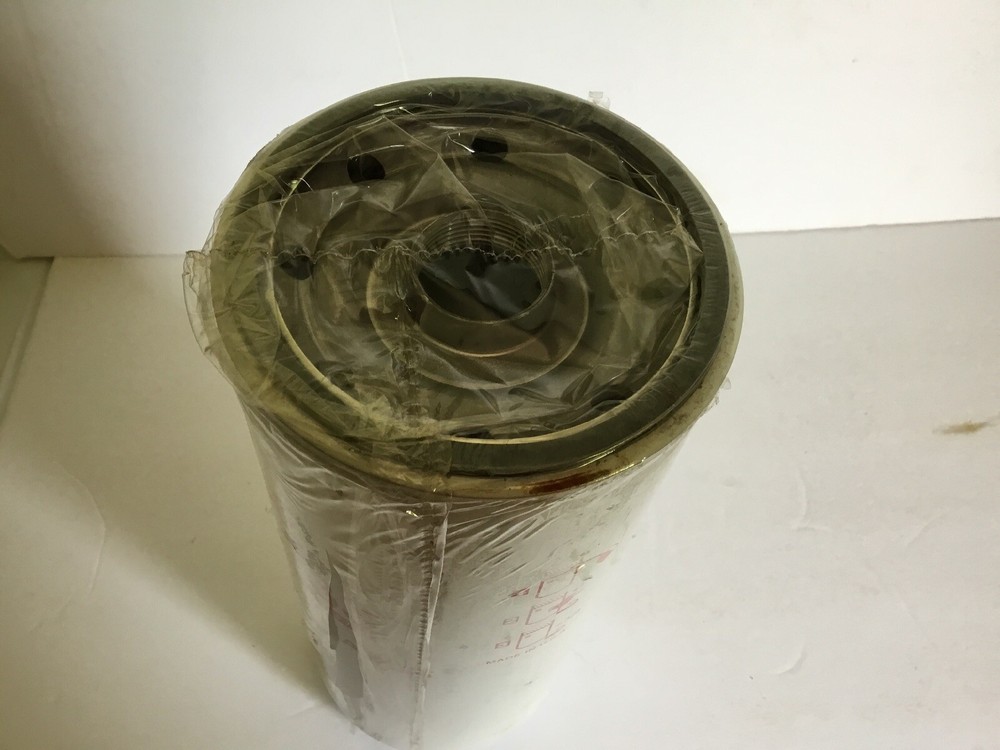 Fleetguard LF733 Lube/ Oil Filter * New