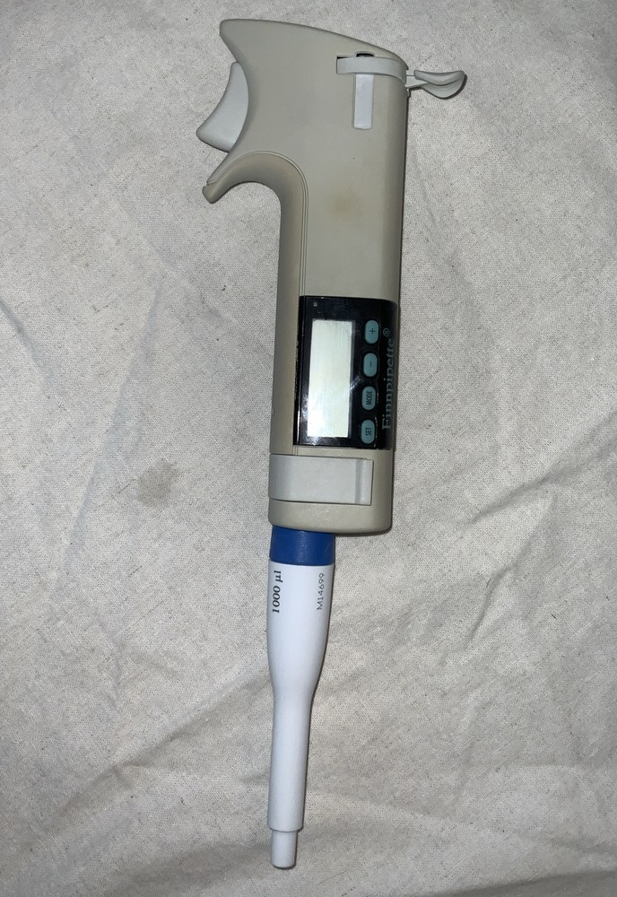 Labsystems Finnpipette Pipette Digital Handheld Unit 1000 uL