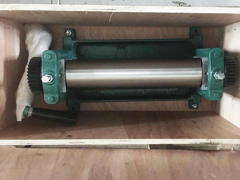 Manual Beeswax Rollers Foundation Milling Machine Honeycomb Sheets Mill 3.4"