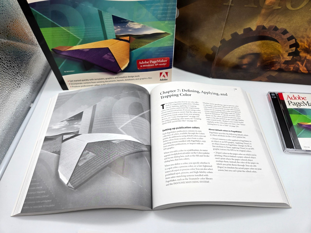 Adobe PageMaker 7.0 Upgrade Windows 2 Disc Set with Key Guide & Box