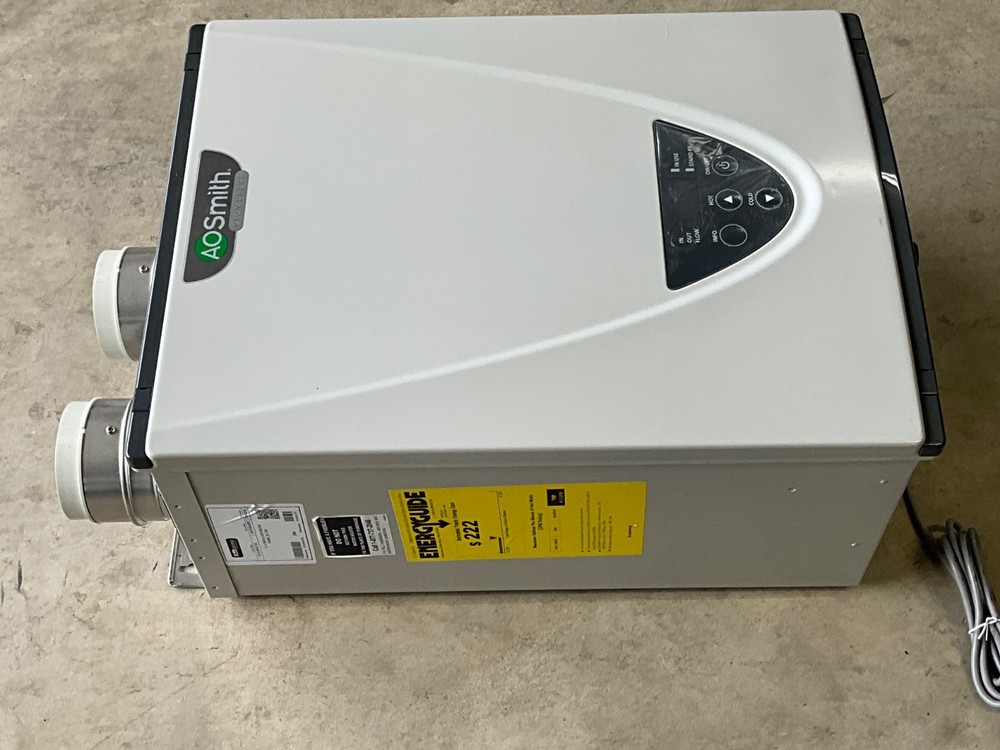 AO SMITH NATURAL GAS TANKLESS ON DEMAND WATER HEATER, AT-H3J-DV-N, NEW, NO BOX
