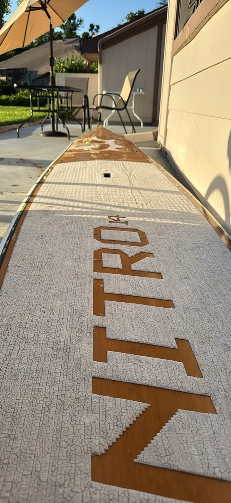Paddleboard. 14’ Nitro. Beautiful Shape. Needs A Fin