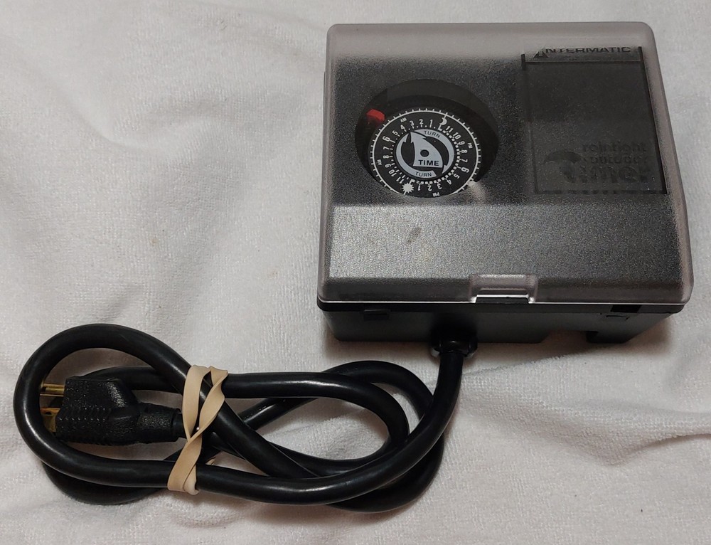 Intermatic  Raintight Outdoor Timer  *Works* No Box