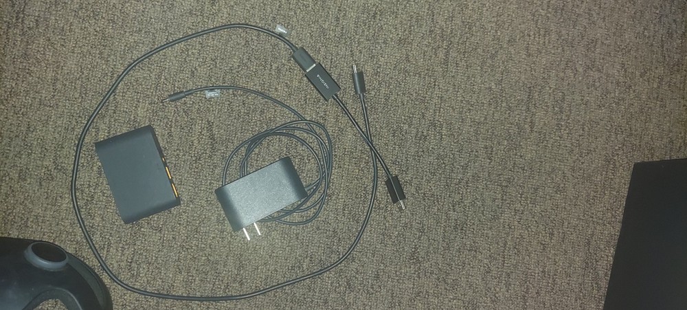 First Generation HTC Vive w/ wireless Headset Adapter