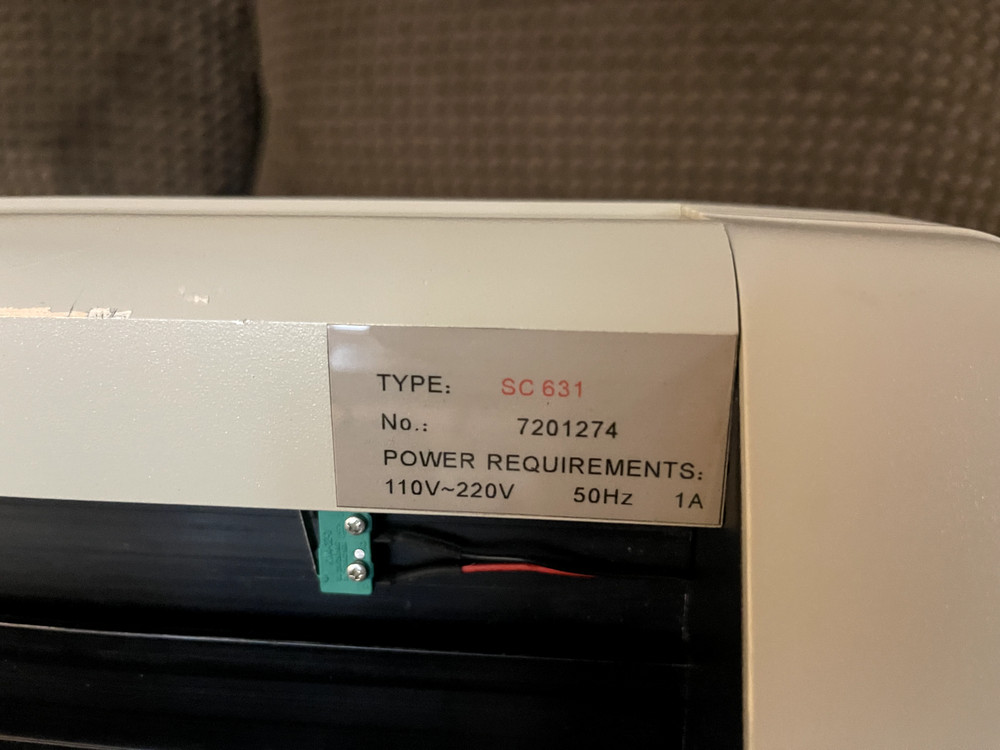 US CUTTER 28" MODEL SC PLOTTER SERIES VINYL CUTTER/PLOTTER TYPE SC631 USCUTTER