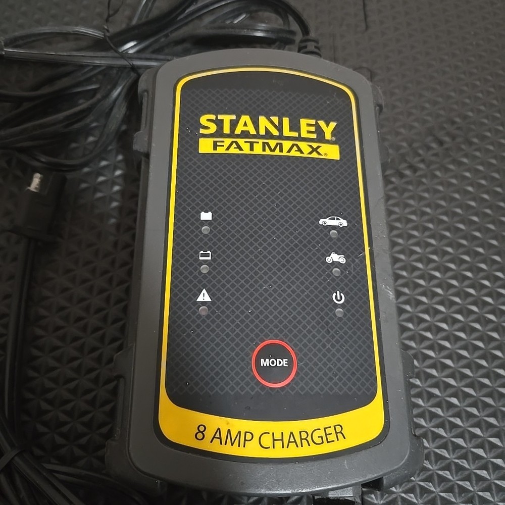 Stanley FatMax BC8S 8-Amp fully automatic battery charger maintainer NO CABLES