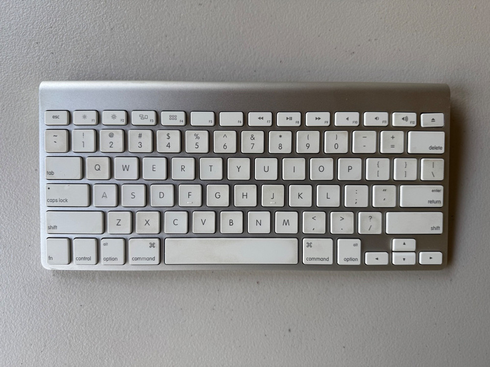 Apple A1314 / 1296 Wireless Keyboard + Magic Mouse Combo Set - Fully Tested