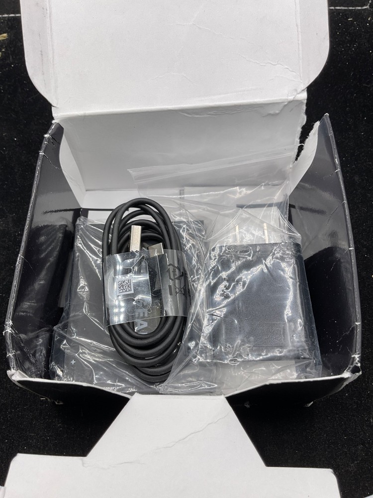 +NightHawk NetGear M7 PRO Mobile Router *Open Box*