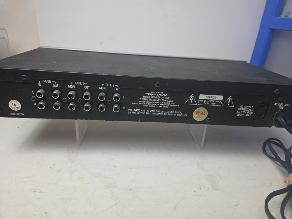 Realistic 12 Band Stereo Frequency Equalizer 31-2009