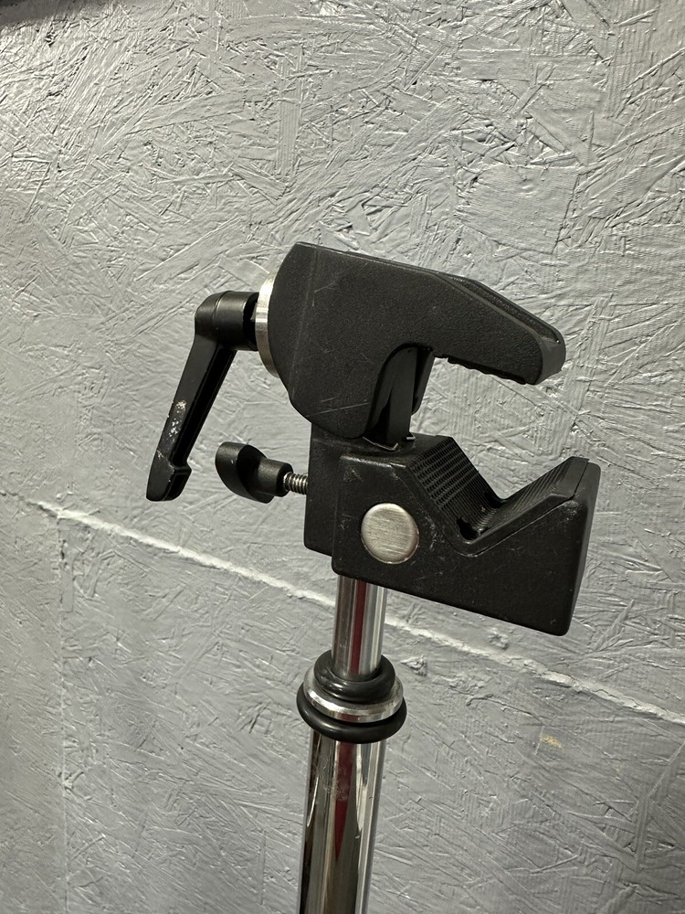 Avenger 5’ Chrome Steel #A2014 Stand