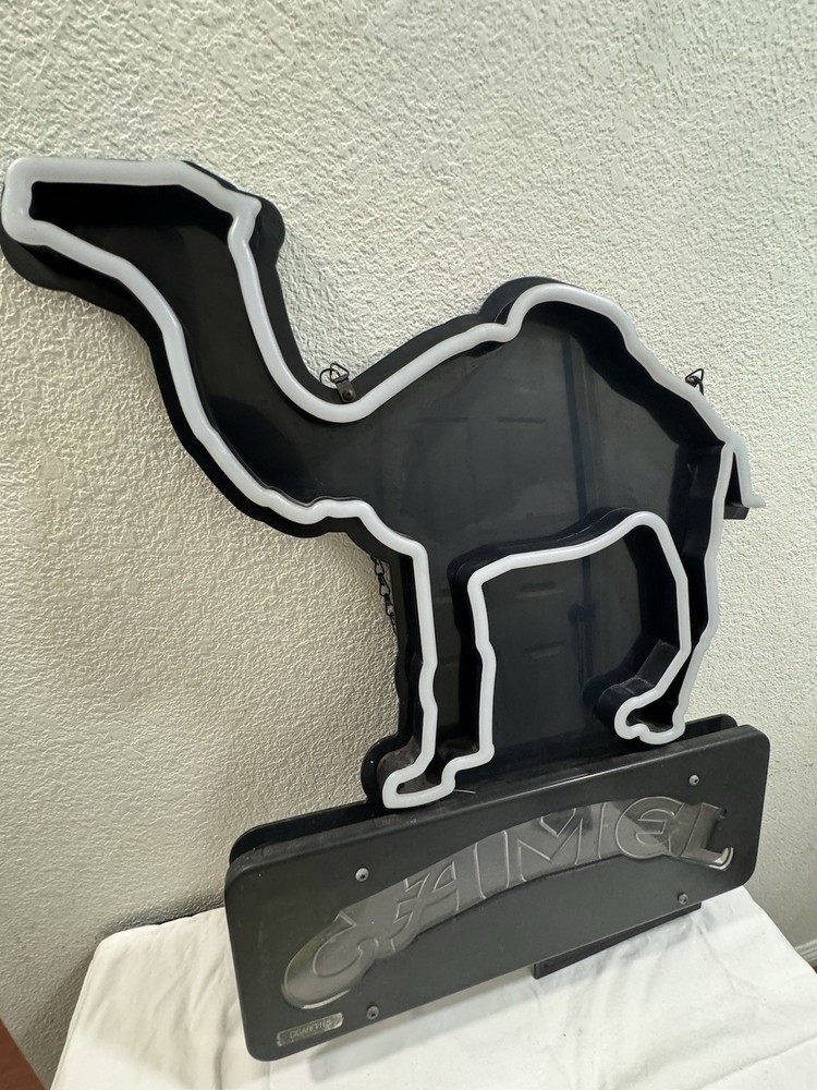 Vintage Camel Cigarettes Light Up Sign