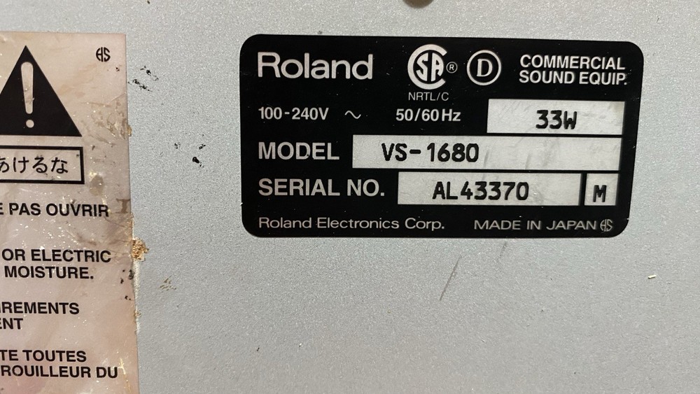 Roland VS-1680/880 Digital Studio Workstation Multitrack Recorder