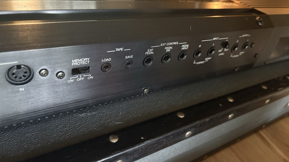 Roland HS-80 Synth Plus 80 Super Clean Tested Works Great