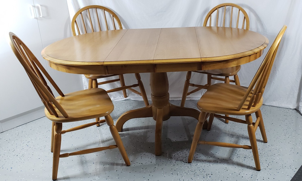 Solid Oak Dining Table Oval 4 Chairs 2 Leafs Cochrane Amer-Silhouette L-Pick-Up