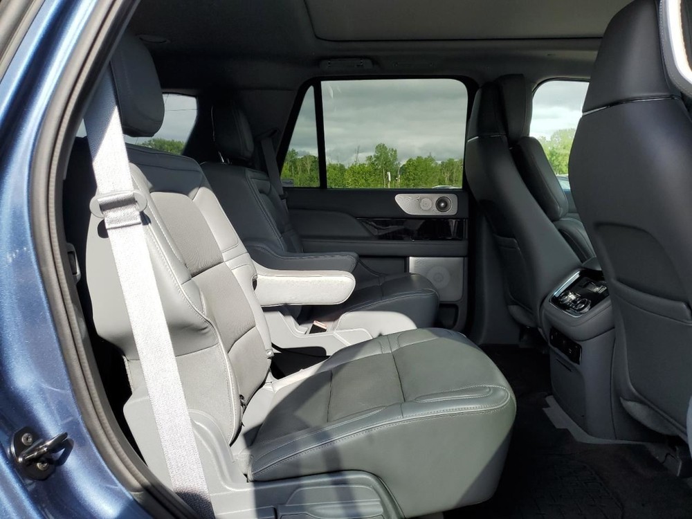 NAVIGATOR 2019 Transmission Shift 934416