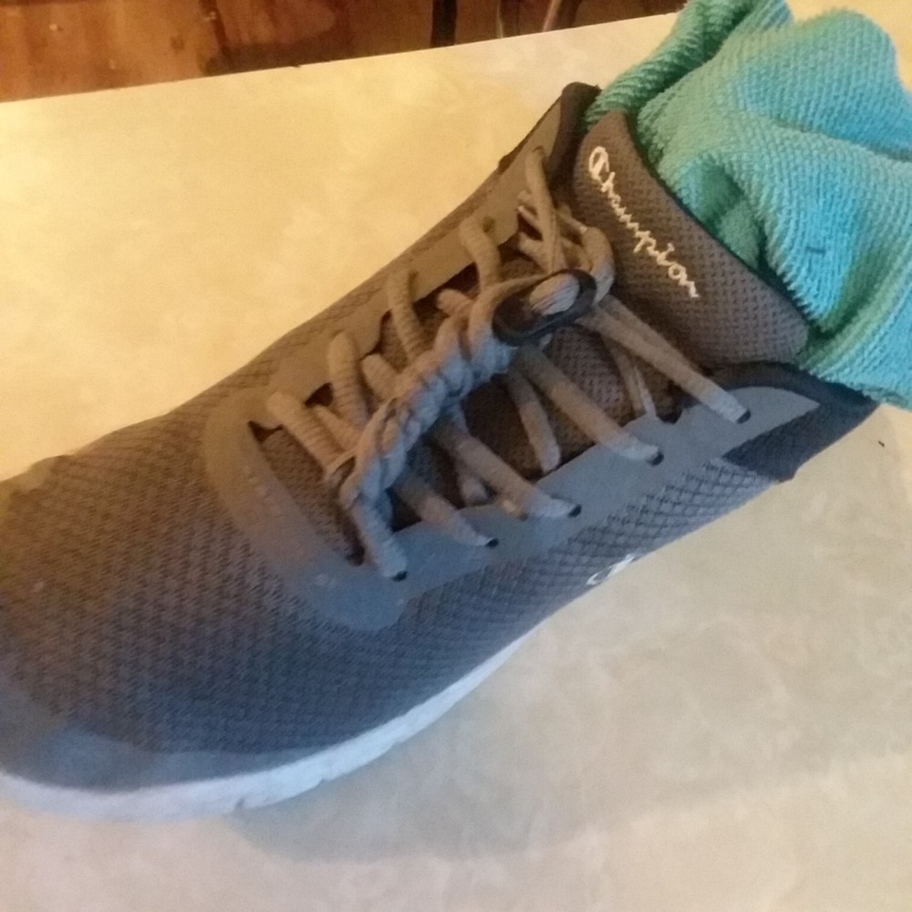 Shoe laces tieing device Slide Tie 2 pair for 10 $