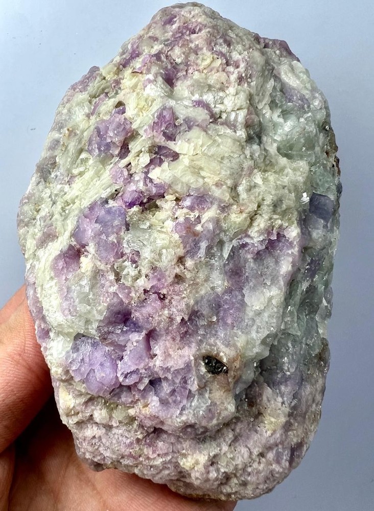 472 G Rare Fluorescent Sharp Phosphorescent Hackmanite, Phlogopite, Calcite AFG