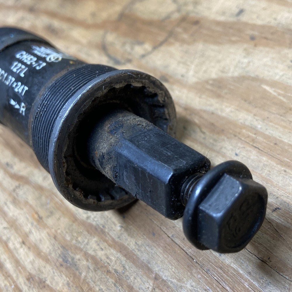 Sealed triple chainring bottom bracket