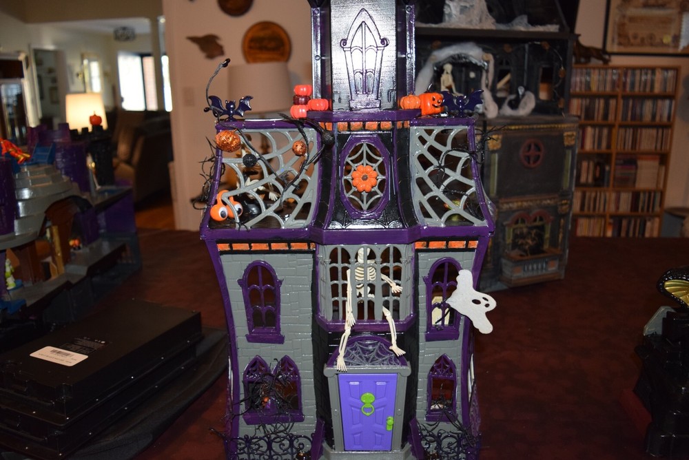 Haunted Mansion Very Spooky