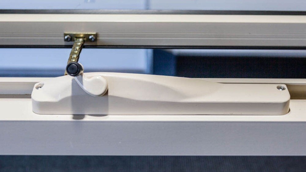 TRADEBASE Window Winder White- Lockable