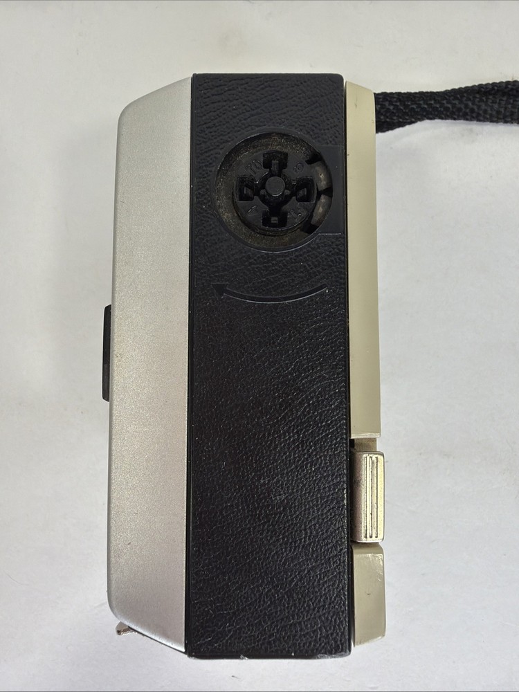 Kodak Instamatic 104 Film Camera - Untested