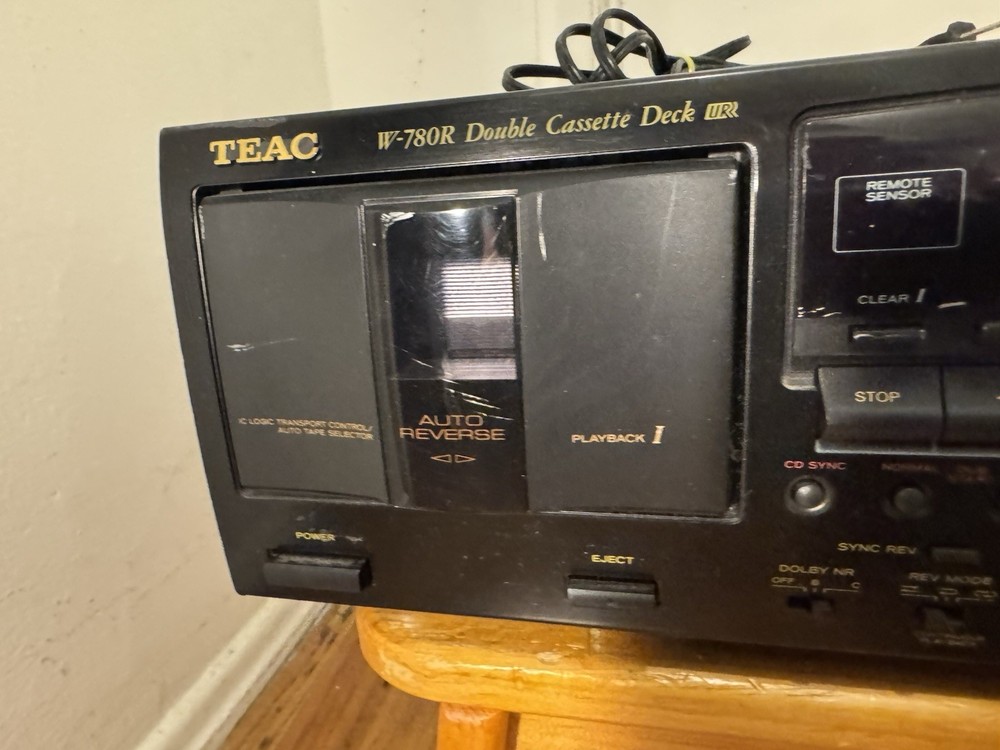 TEAC W-780R double cassette deck