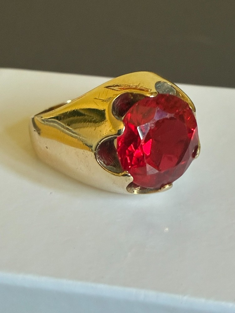 Men's 10K Gold Ring + Lab Created Ruby/Garnet Stone (Preowned)