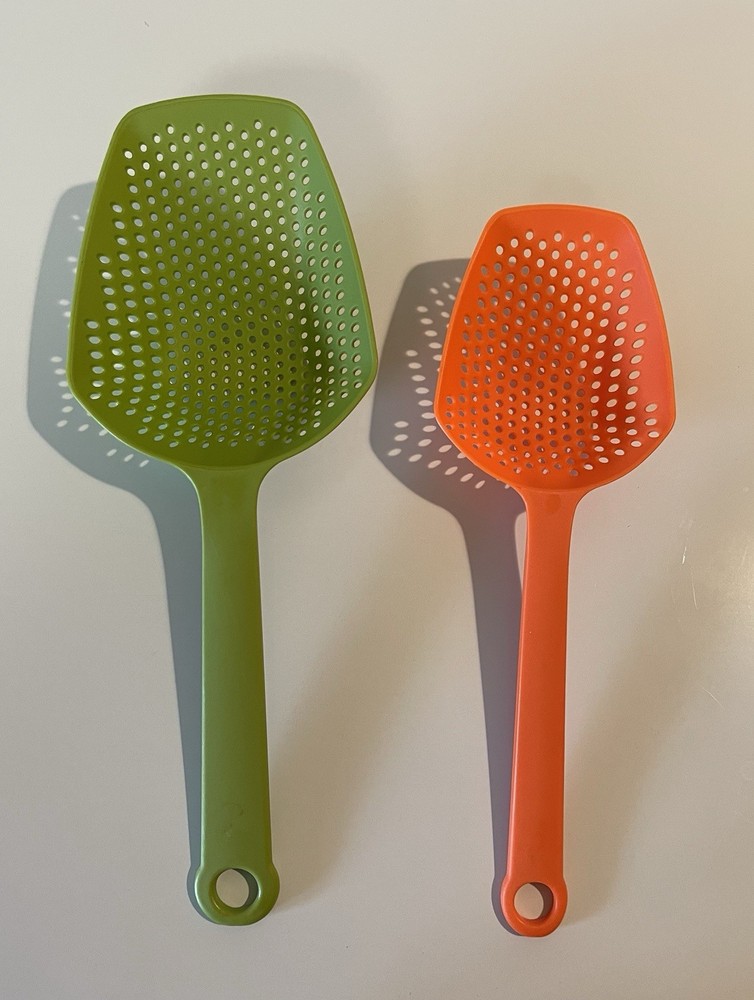 Kitchen Discovery Colander/Strainer Scoops 2 Pc. Set