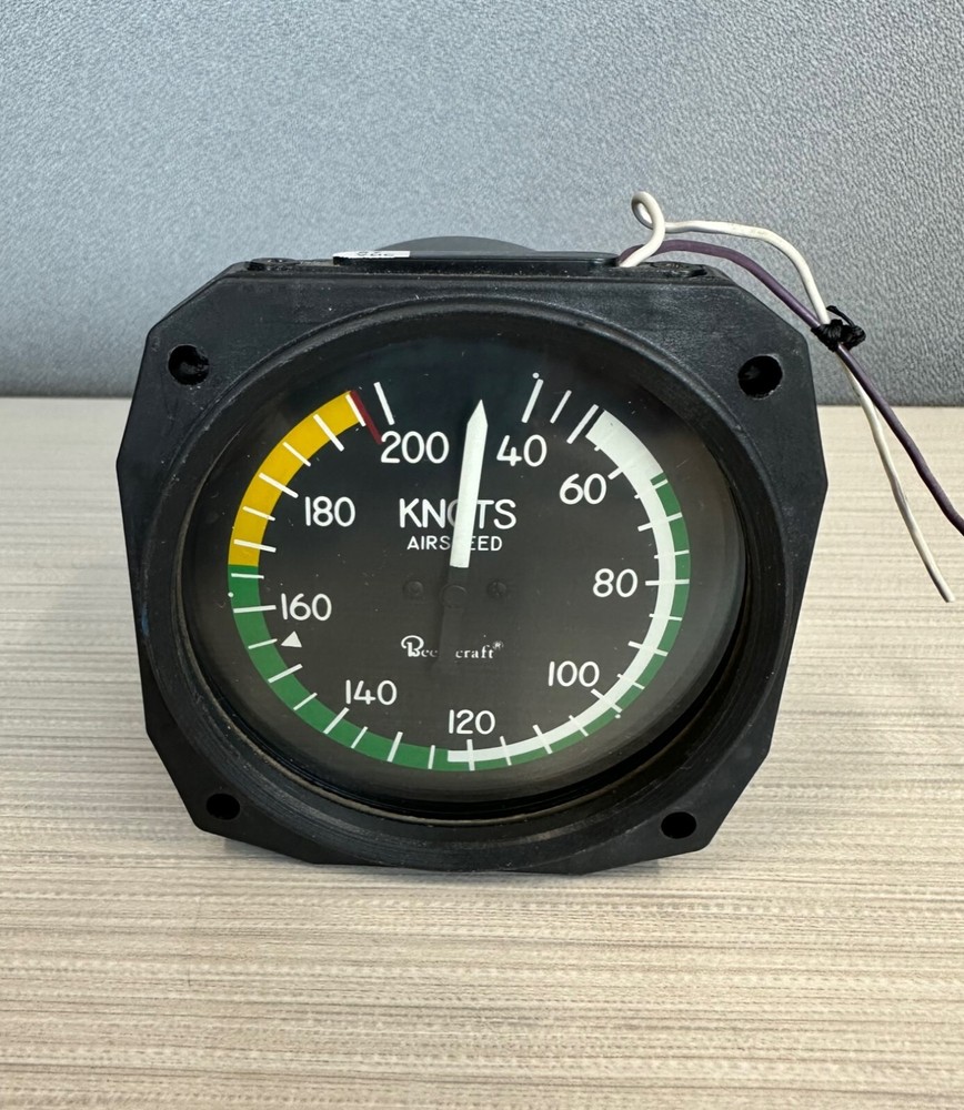 United Airspeed indicator 8025
