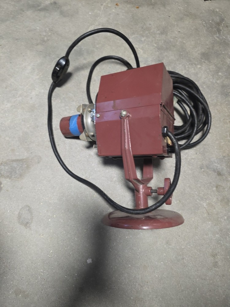 Mole Richardson Mini Mole with Focal Spot 200w Tested