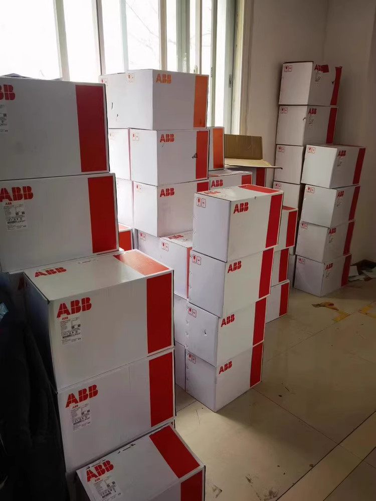 ONE ABB Soft Starte 55kw PSR105-600-11 NEW
