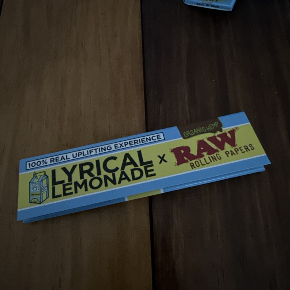 Raw Lyrical Lemonade King Size Rolling Papers
