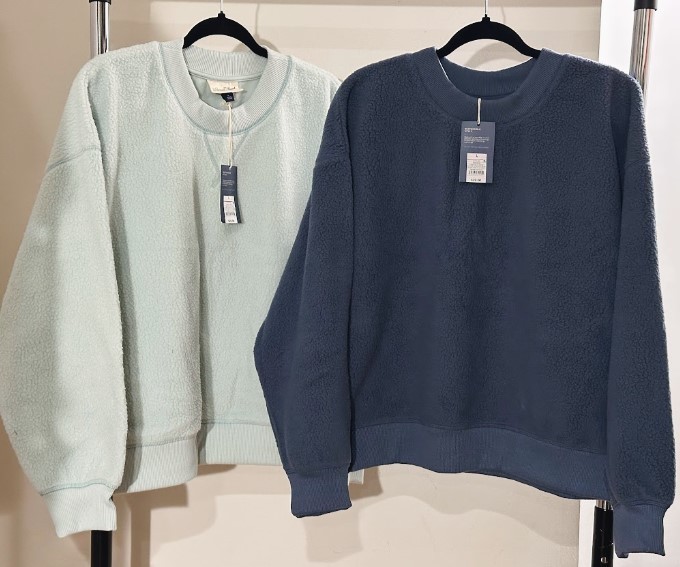 Universal Thread Womens Sherpa Pullover Sweater 2-Pack–Navy Blue & Light Blue-L