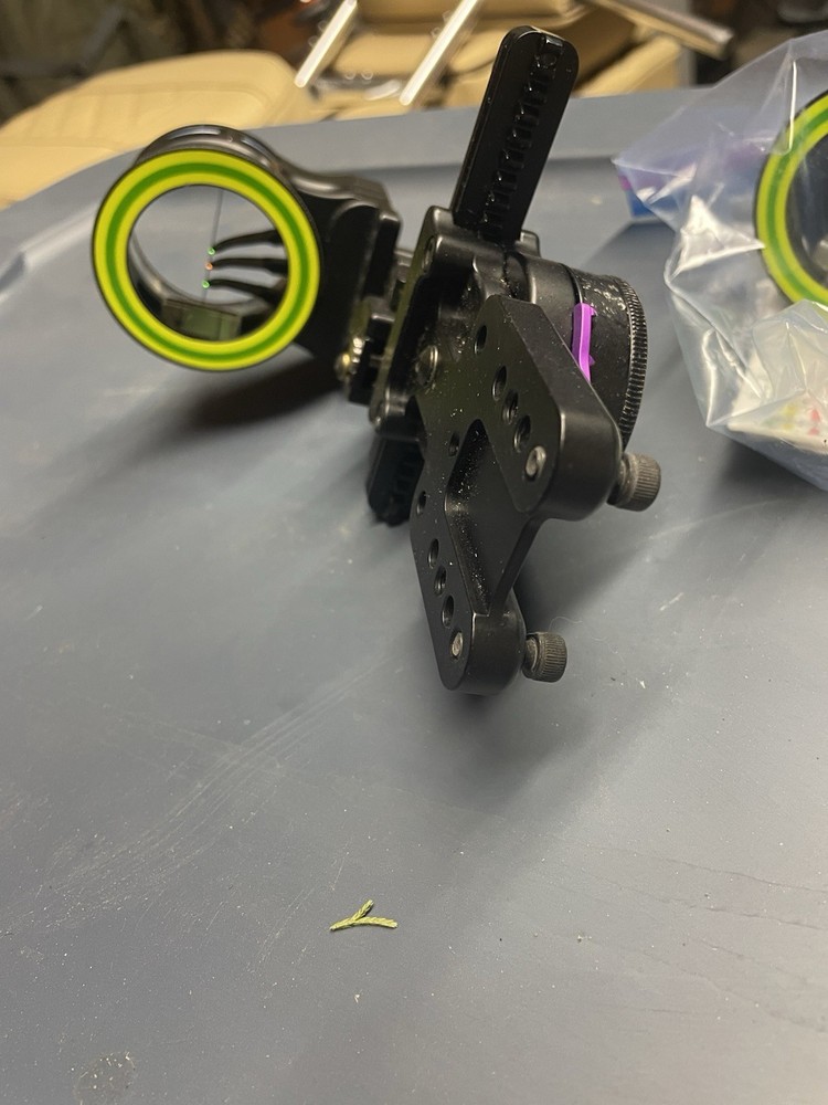 Spot Hogg Tommy gun Three/ double pin Compound Bow Sight
