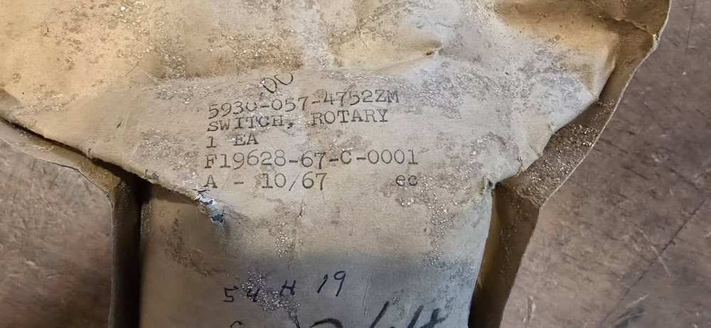 BENDIX CORP ROTARY SWITCH 2326704-4 5930-00-057-4752