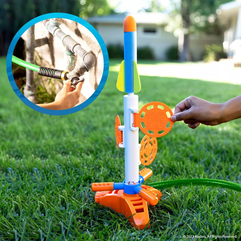 Nerf Super Soaker Skyblast Target Sprinkler - Aim/Strike/Launches up to 8'!