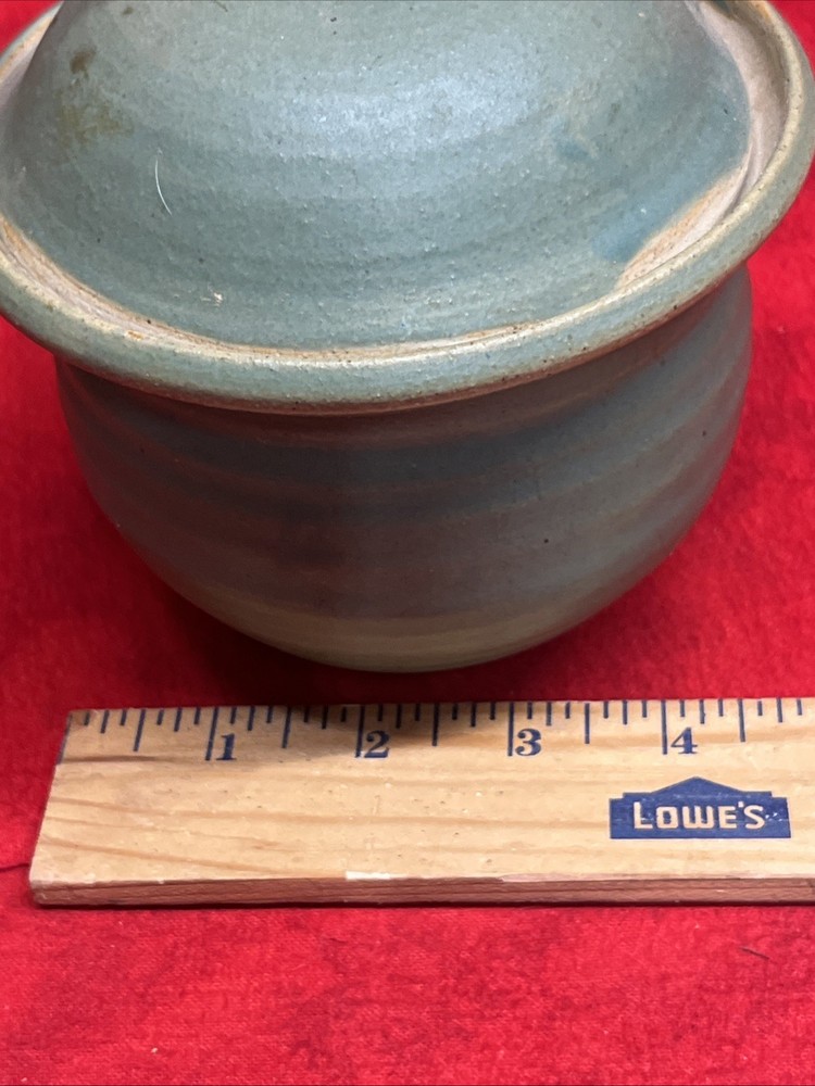 VINTAGE HAND MADE POTTERY VASE SIGNED "SLR"
