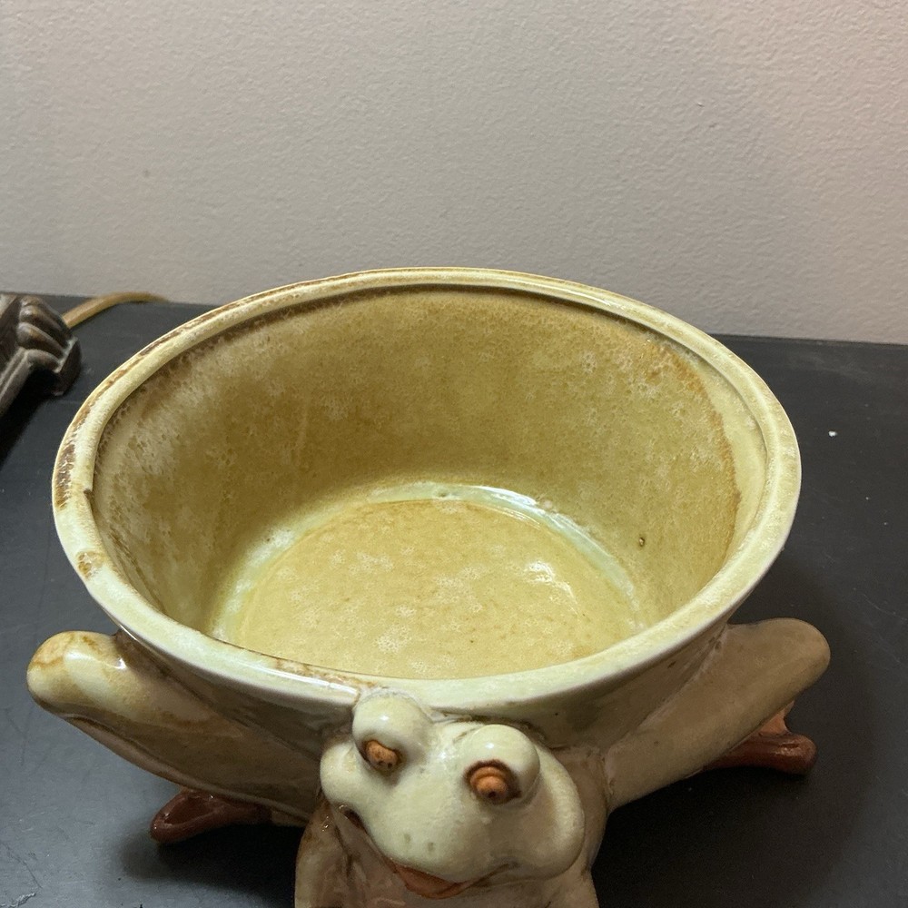 VTG Ceramic Frog Glossy Glaze Planter Pot 7”
