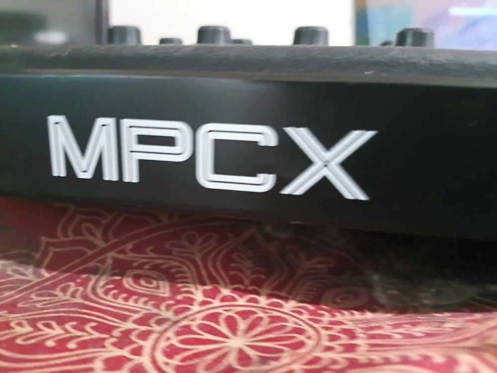 Akai Professional MPC-X Standalone Sampler & Sequencer with Touchscreen Display