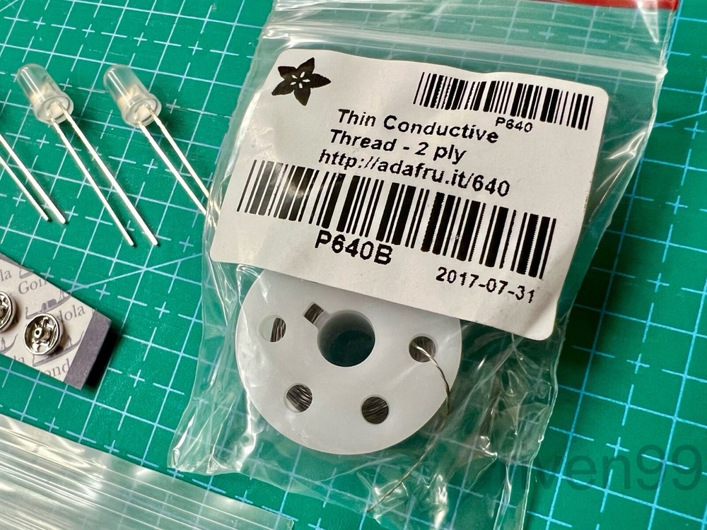 Adafruit Beginner LED Sewing Kit w/ conductive thread, flicker LEDs, snaps