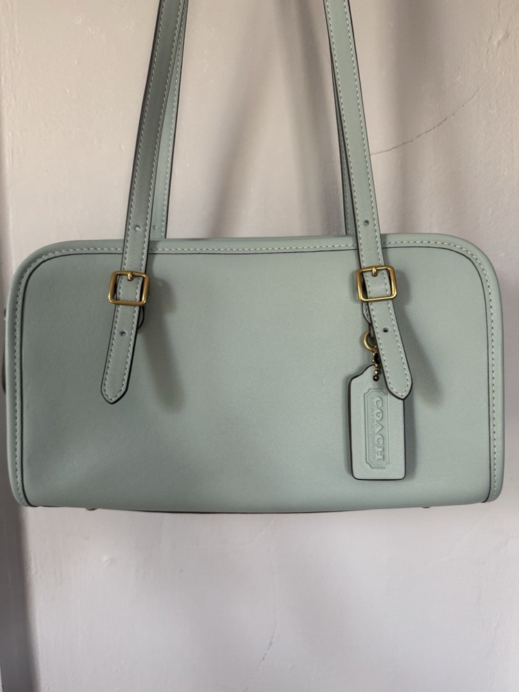 COACH SWING ZIP 25 SHOULDER BAG NWOT