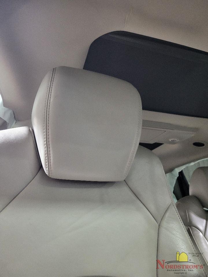 2013 Chevy Traverse Passenger Front Headrest Only Gray Leather