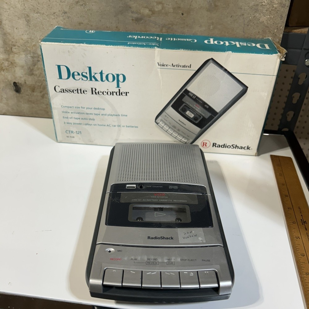 RADIO SHACK CTR-121 Portable Desktop AC/Battery Cassette Recorder Untested