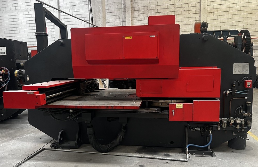 AMADA PEGA 344 Q