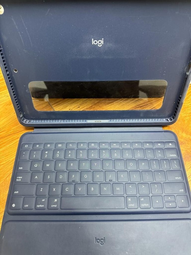 LOGITECH RUGGED COMBO 3 iPad Keyboard Case Blue For iPad 7th 8th 9th GEN