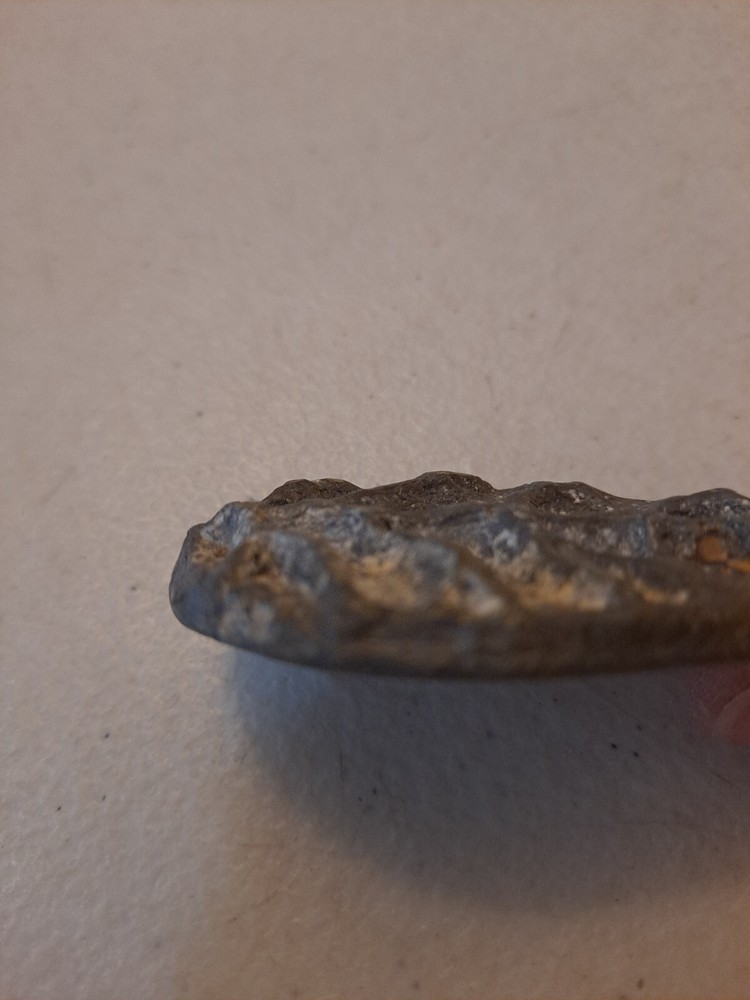 Small metal leaf mold