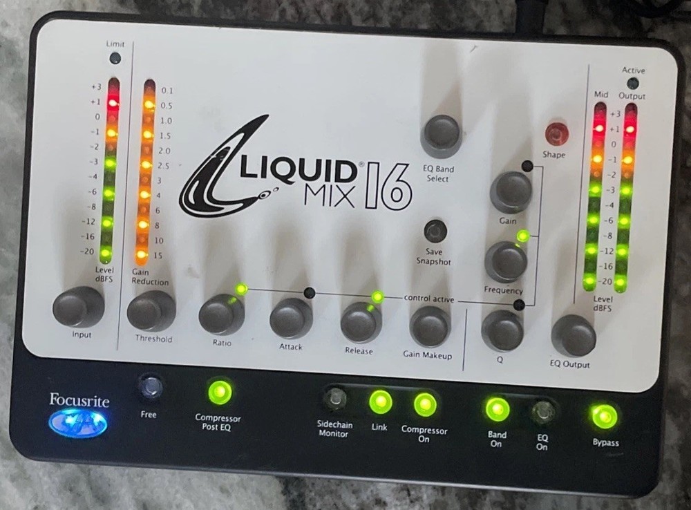 FOCUSRITE LIQUID MIX 16 FIREWIRE MIXER COMPRESSION EQ EMULATION POWERS ON