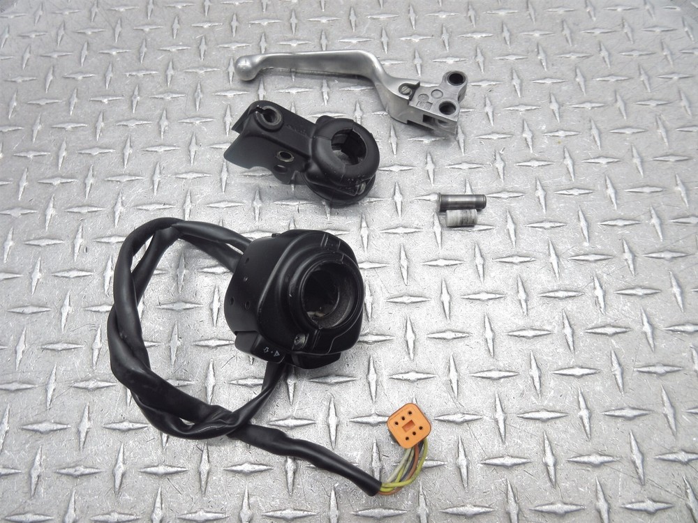 2004 Harley Davidson Fat Boy FLSTFI Left Switch Handlebar Control Clutch Perch